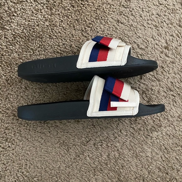 Gucci Pursuit Bow Slides - Picture 3 of 4